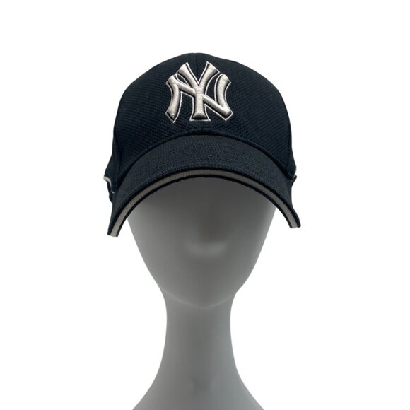 New Era 59Fifty New York Yankees MLB Black Baseball Cap Sz S/M - Picture 1 of 8